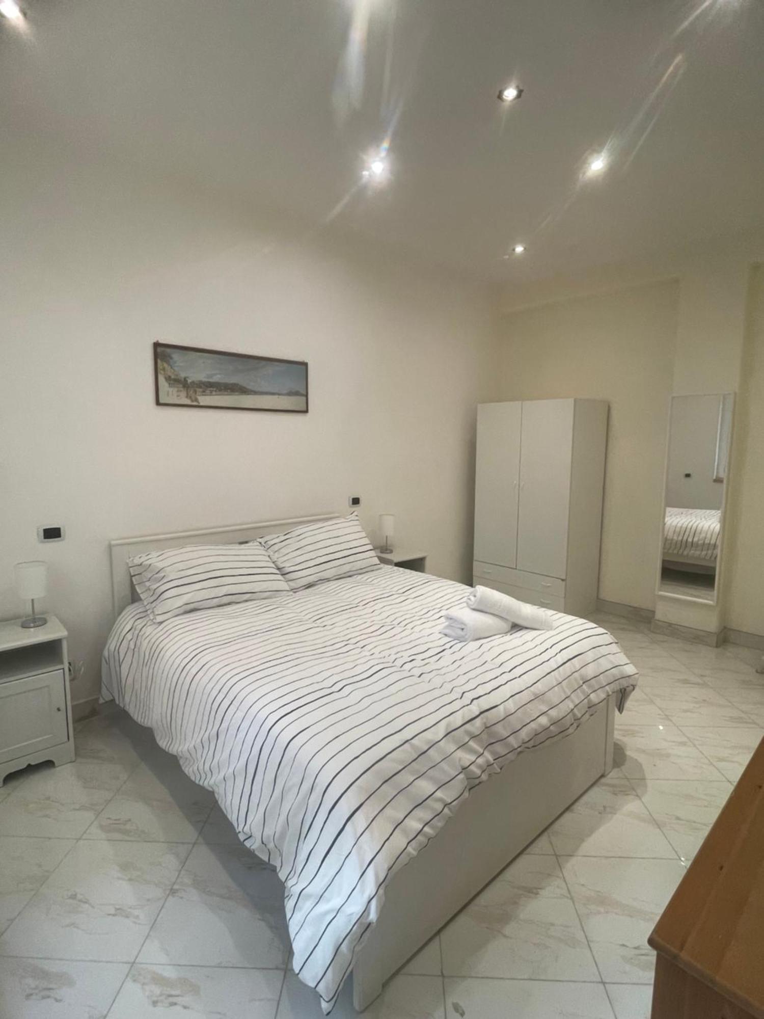 Hub Naples